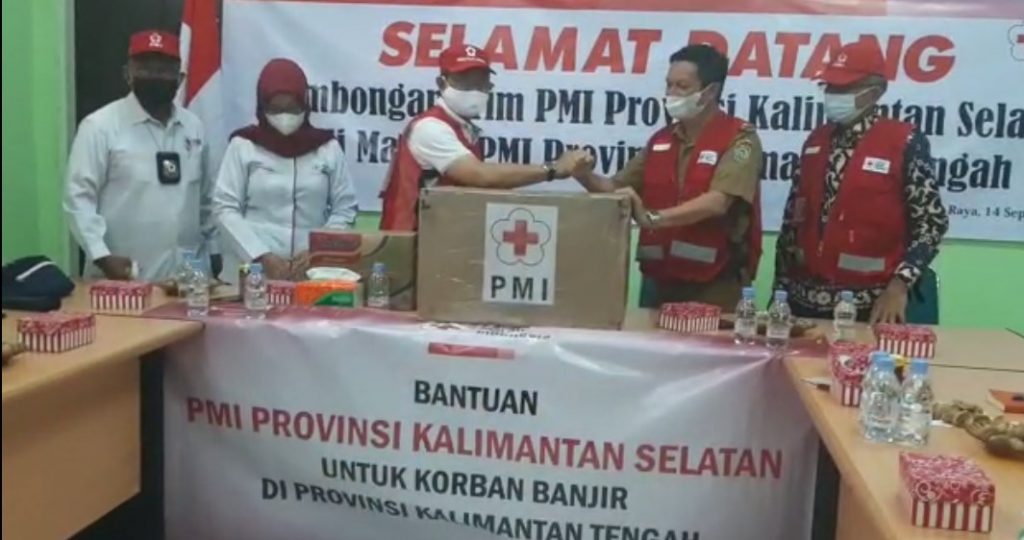 PMI Kalsel Distribusikan Bantuan Untuk Korban Banjir Di Kalteng