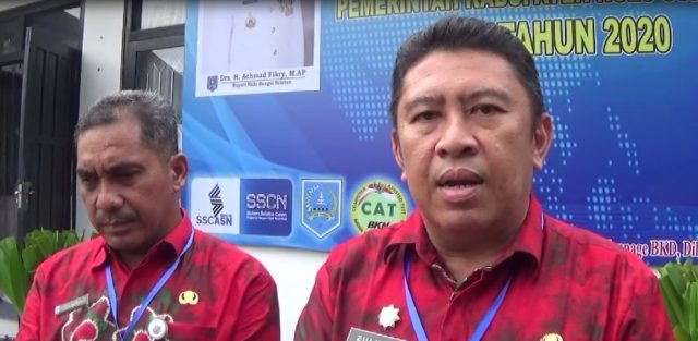 Zulkifli (kanan)Kepala BKD Kabupaten Hulu Sungai Selatan