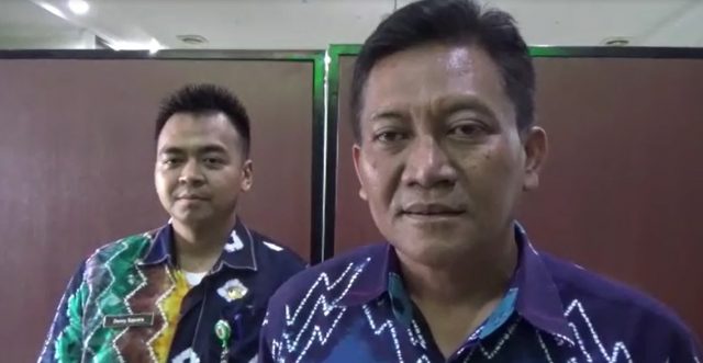 Drs. Heru Susmianto Mm (kanan) Kabid Pengembangan Pemuda Dispora Kalsel