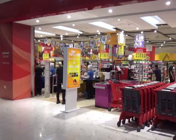 Duta Mall Buka Hanya Layani Keperluan Bahan Pokok dan Farmasi