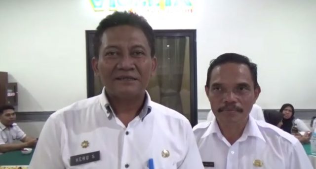 Heru Susmianto (kiri) Kabid Pengembangan Pemuda Dispora Kalsel