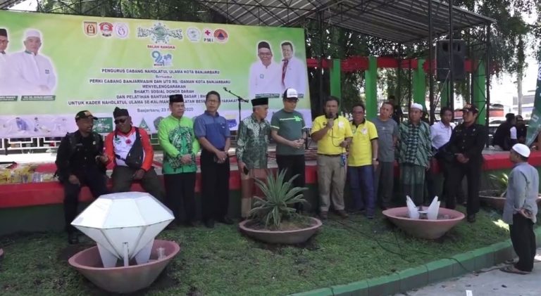 Pengurus Nahdatul Ulama Kota Banjarbaru menyelenggarakan bhakti sosial
