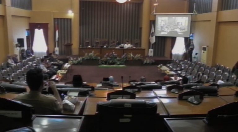 DPRD kabupaten Tanah Bumbu menggelar rapat Paripurna