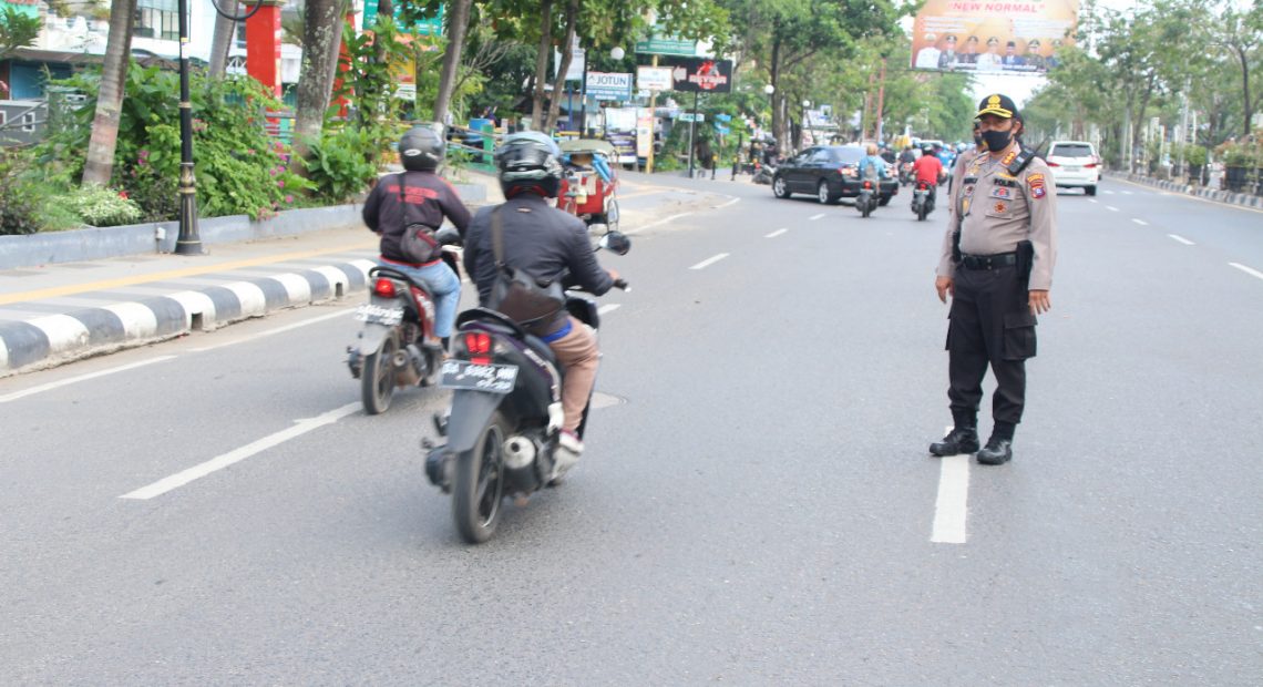 Kapolresta Turun Langsung Sosialisasikan Kanalisasi Lajur  