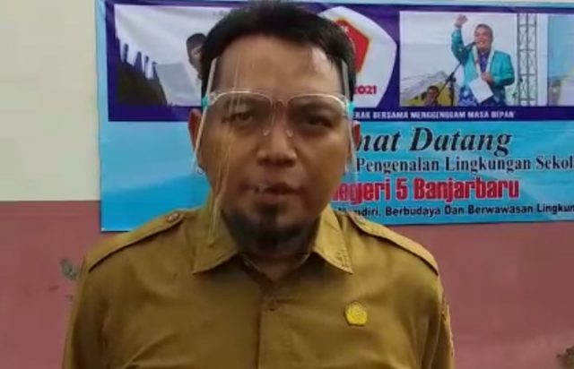 Tri Hayat Wakil Kepala Sekolah Kesiswaan SMAN 5 Banjarbaru