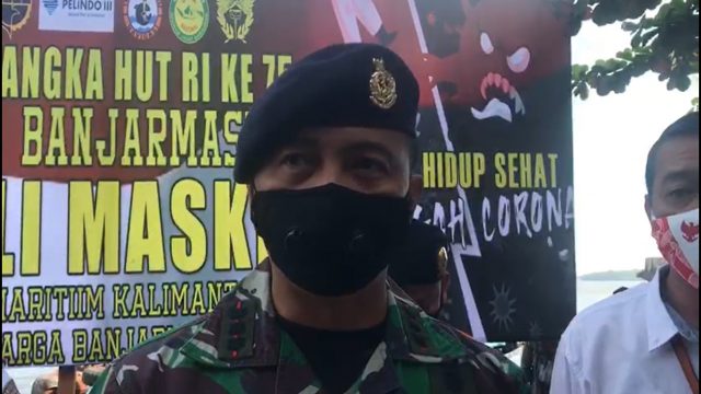 Komandan pangkalan TNI AL atau Lanal Banjarmasin, Kolonel Laut (P) Sandharianto
