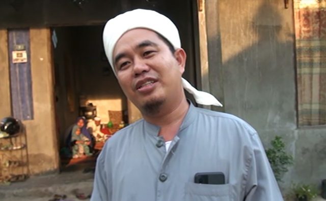 Ustadz Ahmad Sam’ani Pimpinan Majelis Da’wah Sirajul Munir