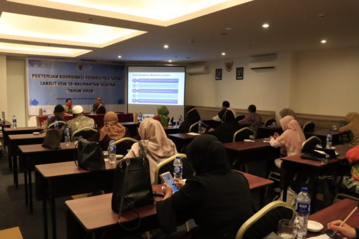 Rapat Koordinasi dengan pemberi pelayanan rehabilitasi sosial di Provinsi Kalimantan Selatan