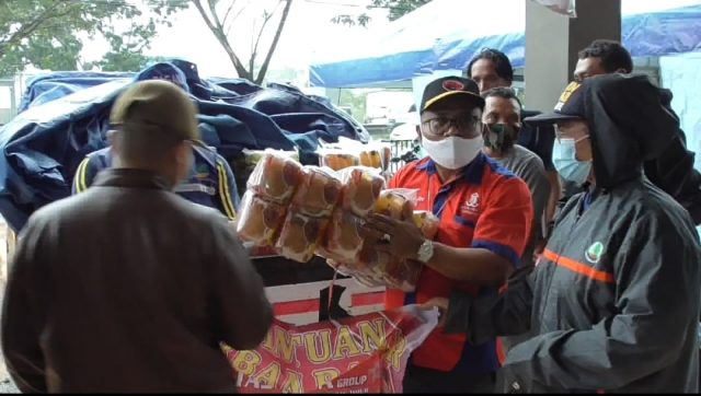 penyaluran bantuan sosial (foto:duta tv)