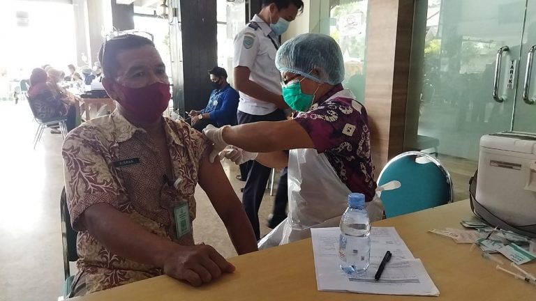 Kegiatan Vaksinasi di Kota Banjarmasin(foto: dutatv)