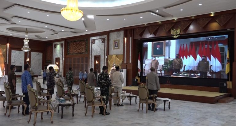 rapat koordinasi bersama seluruh kepala daerah dan Presiden RI Jokowi Widodo
