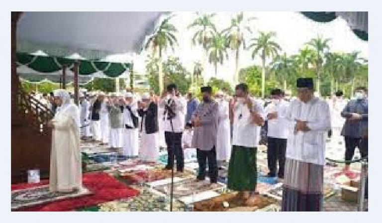 Pelaksanaan Sholat Ied di Mesjid Raya (Foto: Istimewa)