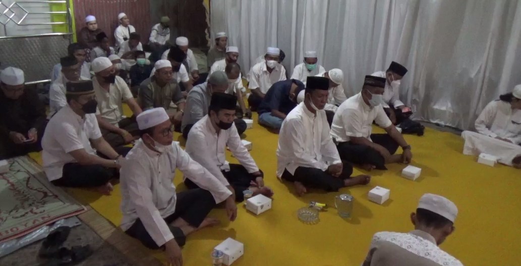 kegiatan maulid bersama warga Sungai Jingah