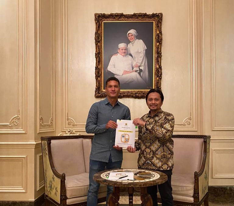 Hasnuryadi Sulaiman Perkenalkan Pemain Baru Barito Putera