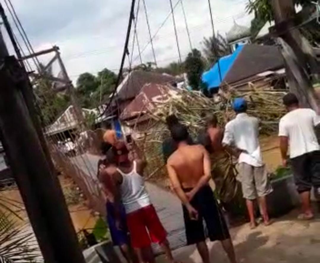 Jembatan Gantung Desa Pasar Jati