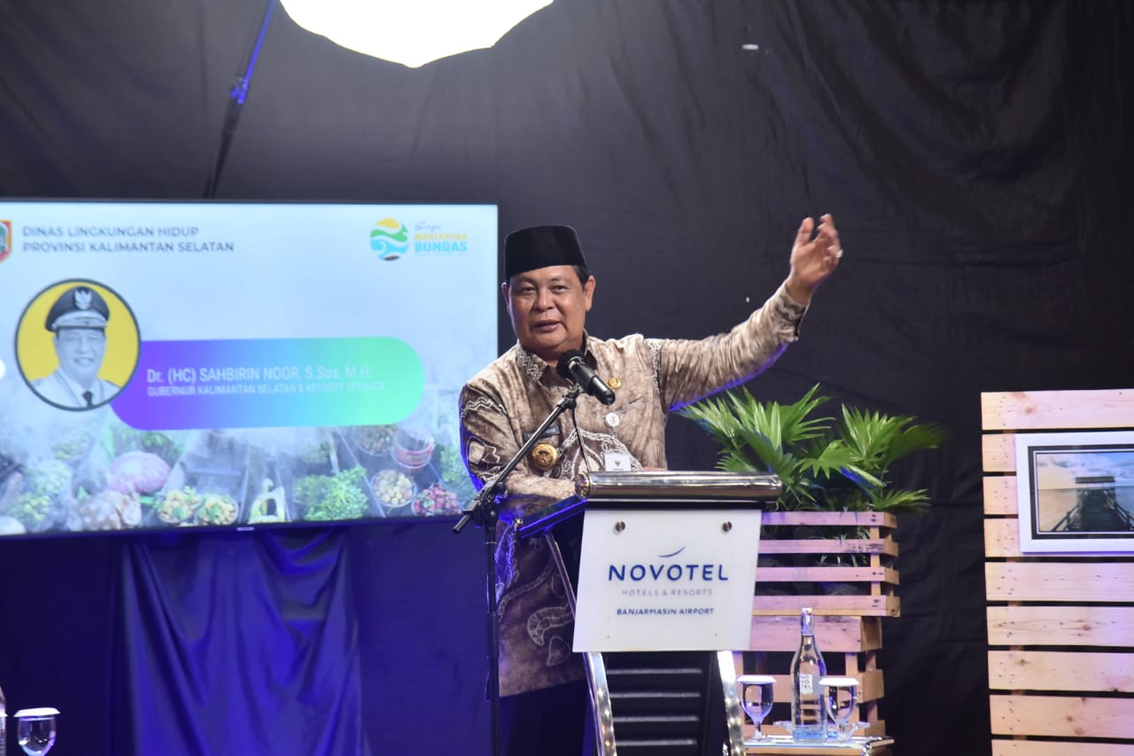 Paman Birin Hadiri Seminar Sungai Martapura Bungas Provinsi Kalsel