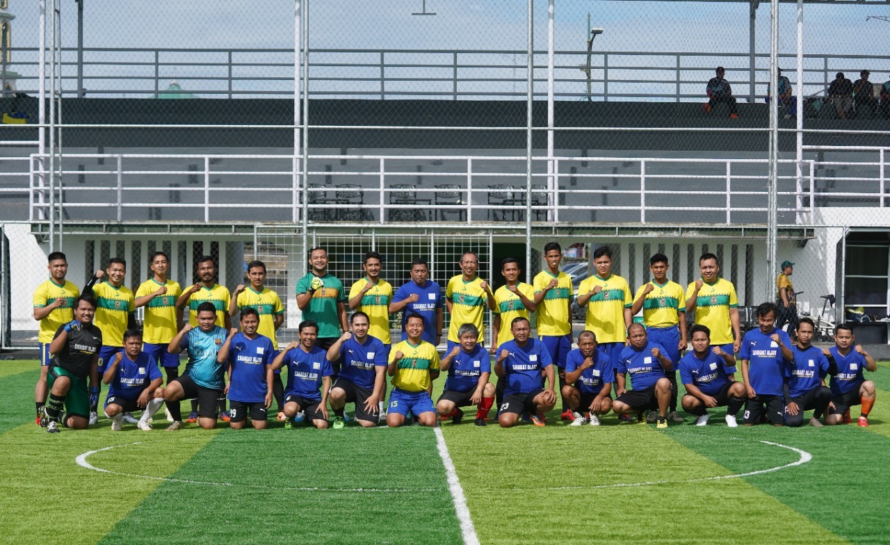 Biro Adpim Prov Kalsel menggelar fun soccer