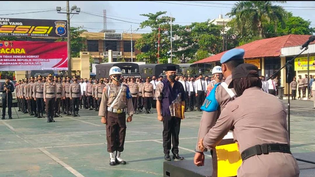 Upacara PTDH Bripka Bayu Tamtomo (foto:duta tv)