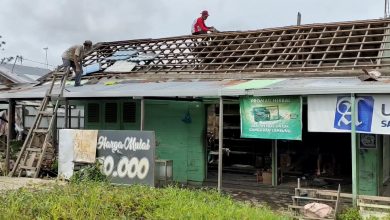 bangunan rumah yang dibongkar oleh pemiliknya