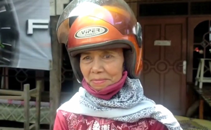 Hani, Pemilik Rumah.