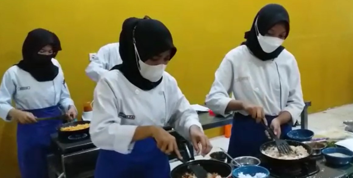 Siswa SMKN 1 Martapura Gelar Praktek