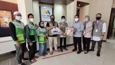 Bank Mega Syariah Cabang Banjarmasin Serahkan Paket Sembako
