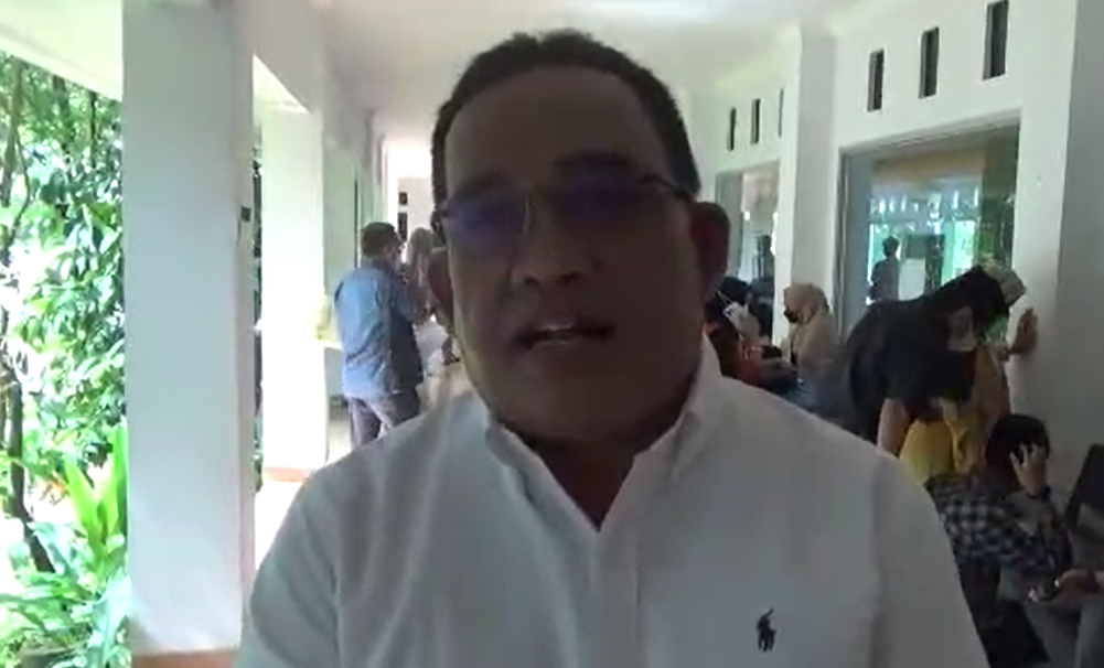 H Sahrujani, Orangtua Siswa Baru