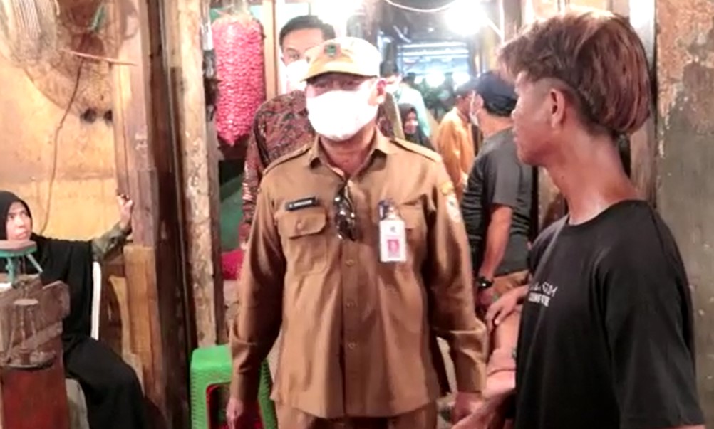 Kadisdag Kalsel Melakukan Inspeksi Ke Pasar