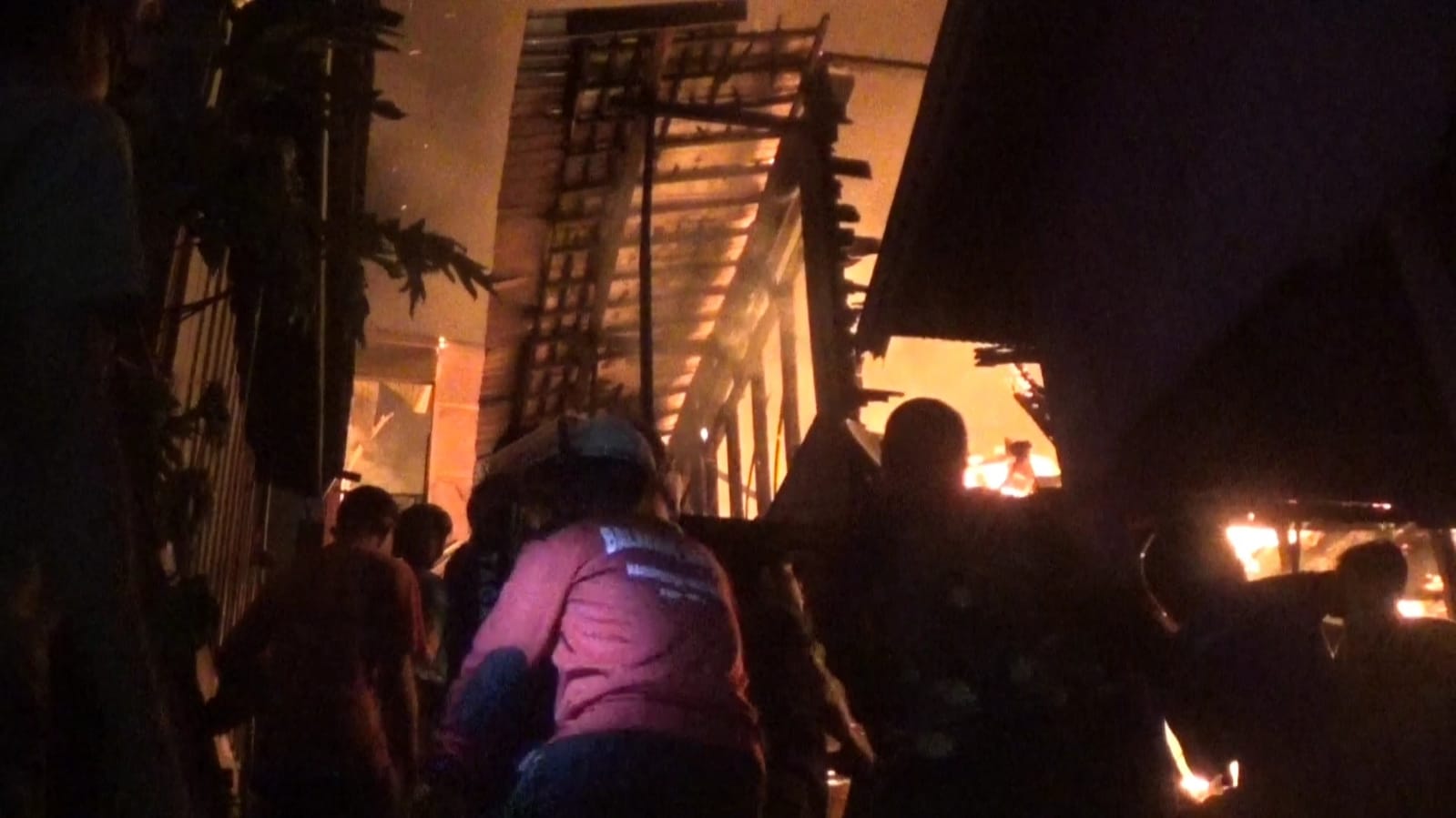 Kebakaran terjadi di Jl. Wiramartas RT 11 Kelurahan Kotabaru Hulu Kabupaten Kotabaru