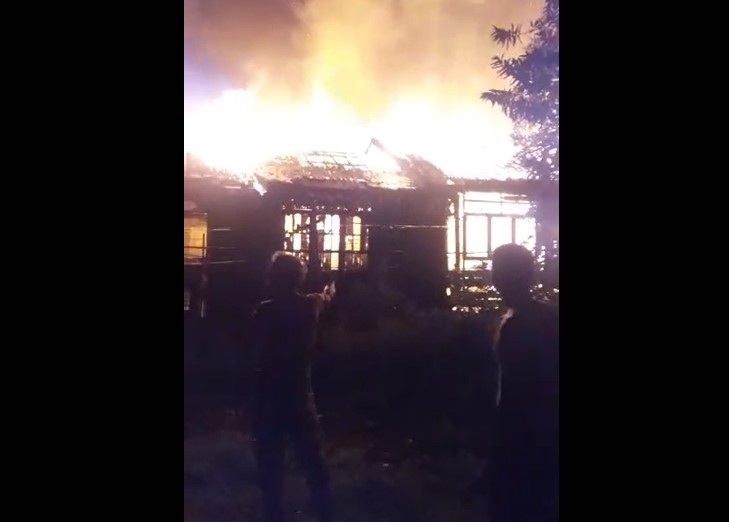 potongan video amatir, merekam kejadian kebakaran