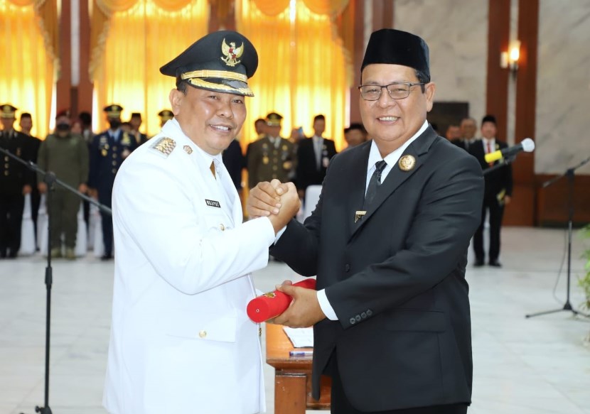 Gubernur Kalsel Lantik Bupati Barito Kuala