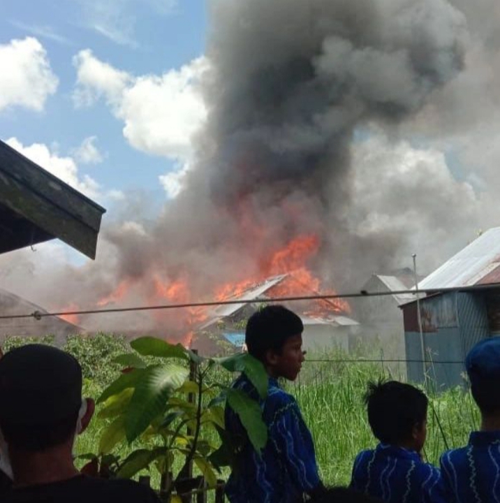 Kebakaran di Jalan Banyiur Dalam (sumber Relawan)