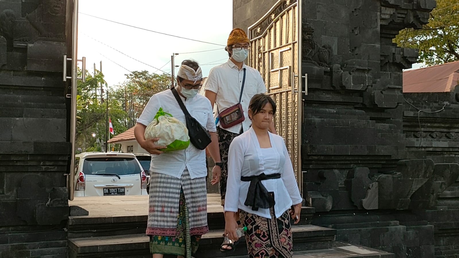 Ibadah nyepi di Pura Agung Jagat Natha