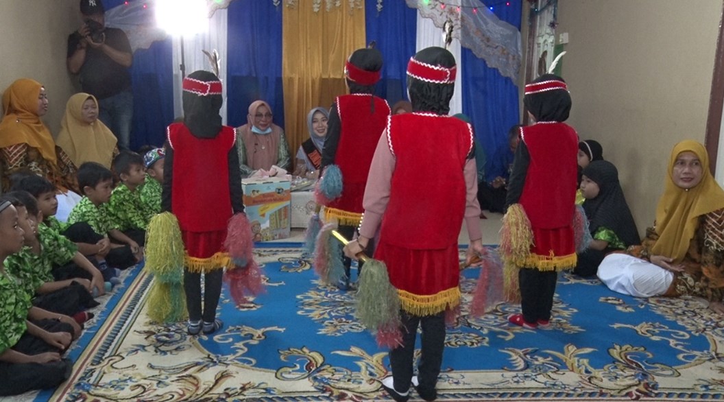 tari kreasi dari anak-anak Paud Al Kautsar  