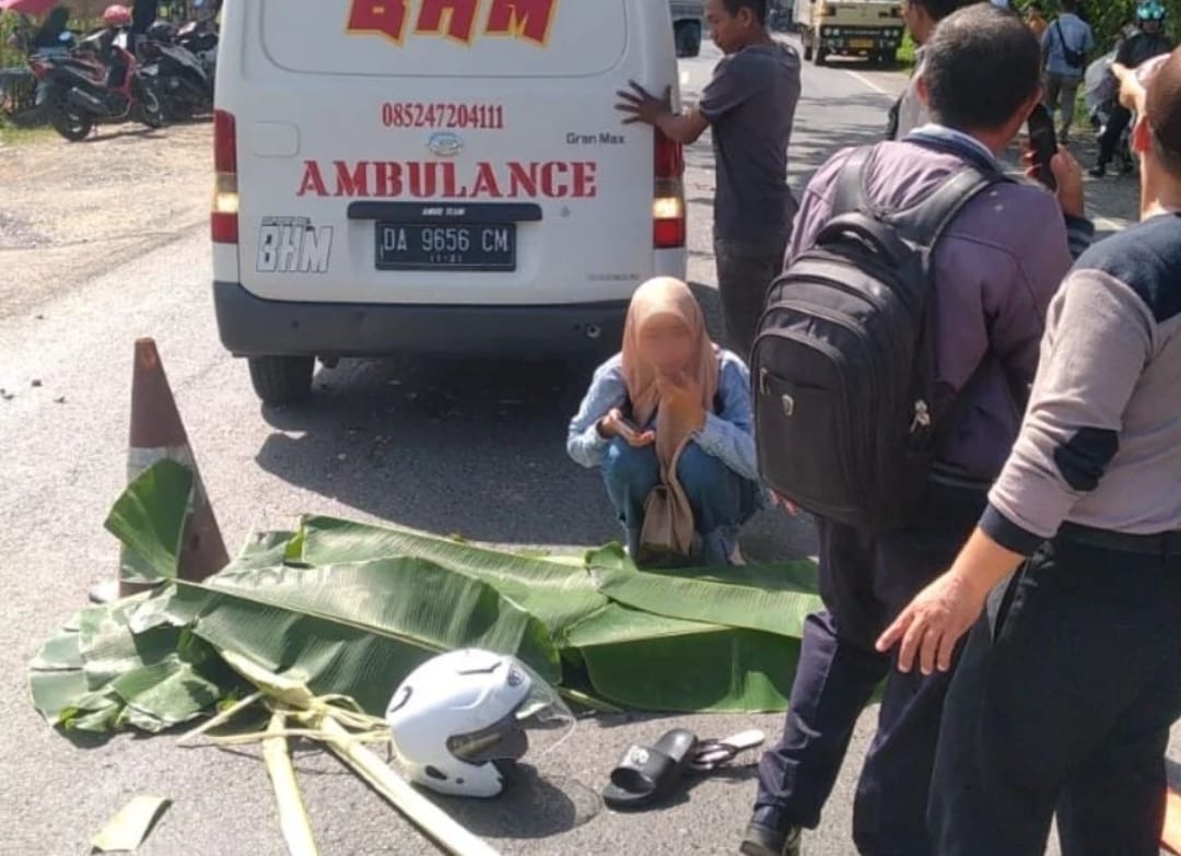 Korban kecelakaan di kawasan jembatan barito dievakuasi ke RSUD Ulin Banjarmasin