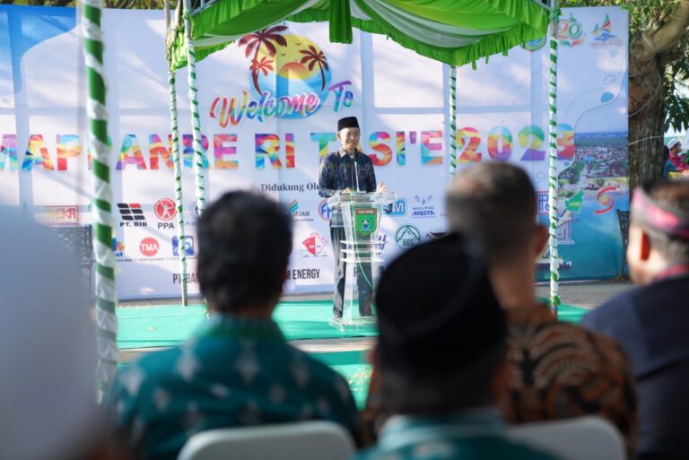 Pembukaan Pesta Pantai bernama Mappanre RI Tasi'e