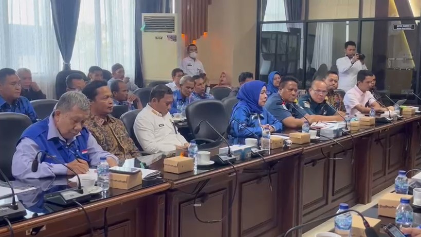 Belasan nelayan mengeluh ke Komisi II DPRD Kalsel, terkait sulitnya memperoleh bahan bakar bersubsidi
