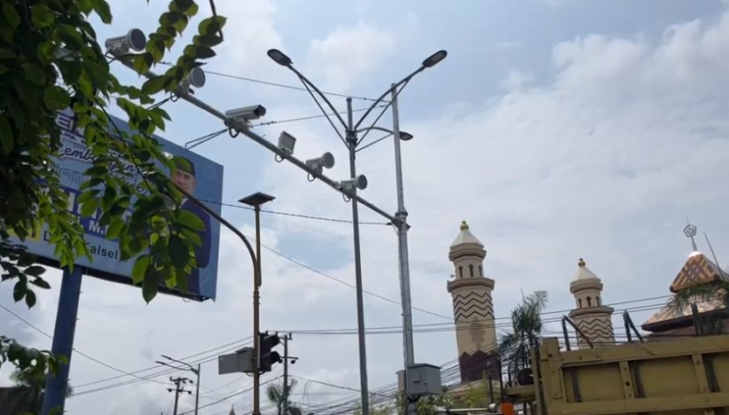 Kamera pengawas E-TLE di area bundaran Kayutangi Banjarmasin