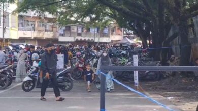 Suasana parkiran Pasar Minggu Pagi di Banjarmasin