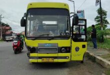 Tabrakan Bus Trans Banjarbakula dengan minibus ini terjadi di ruas Jalan Trans Kalimantan