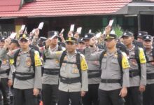 Polda Kalimantan Selatan menggelar apel pergeseran pasukan dalam rangka pengamanan TPS