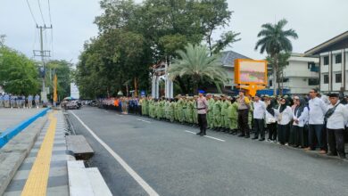 Polresta Banjarmasin menggelar apel di Halaman Balaikota