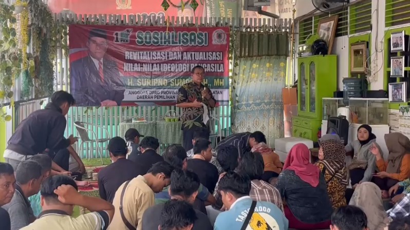 Sekretaris Komisi I DPRD Kalsel, Suripno Sumas, memantapkan kesiapan saksi di detik-detik jelang pesta demokrasi