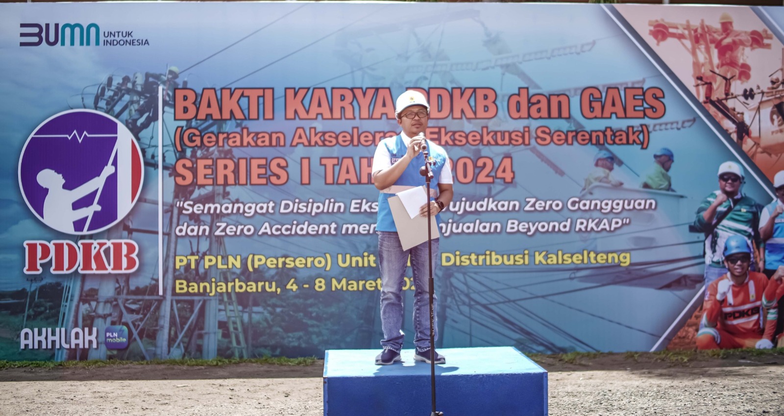 Senior Manager Distribusi Sugeng Hidayat saat membuka kegiatan Apel Pembukaan GAES dan Bakti PDKB Series 1 Tahun 2024 di Banjarbaru.