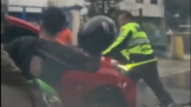 potongan Video viral penyetopan mobil Brio merah di kawasan Ahmad Yani atau Fly Over Banjarmasin Timur
