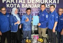 Arifin Noor mendaftarkan diri ke Partai Demokrat Banjarmasin