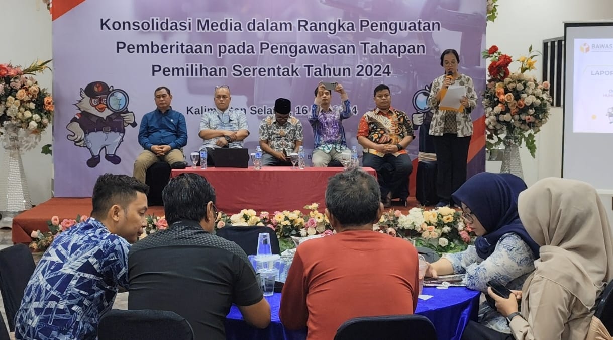 Bawaslu Kalsel menggelar konsolidasi dengan media untuk penguatan pemberitaan dalam pengawasan tahapan Pilkada