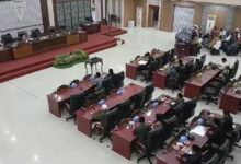 rapat paripurna DPRD Banjar menandatangani Raperda tentang Pondok Pesantren