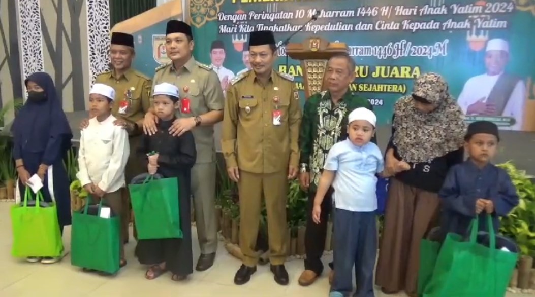 Pemerintah Kota Banjarbaru menggelar Hari Anak Yatim di Gedung Bina Satria