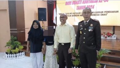 Kejari Banjarbaru Serahkan Hak Perwalian Anak